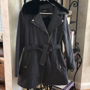 Like new without tags guess coat!